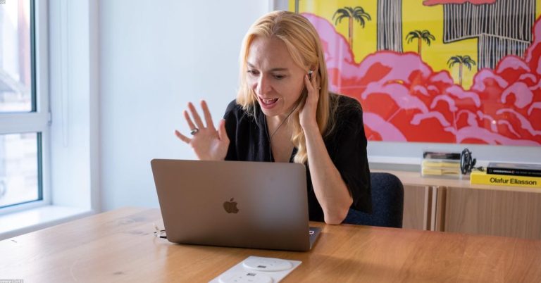 How to measure ROI from B2B case studies: A data-driven guide for marketing teams